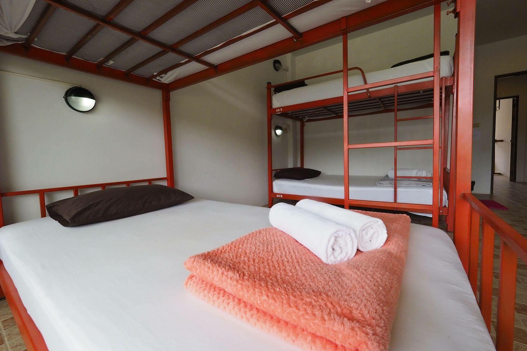 Fan Dee Hostel Ko Lanta Exterior foto