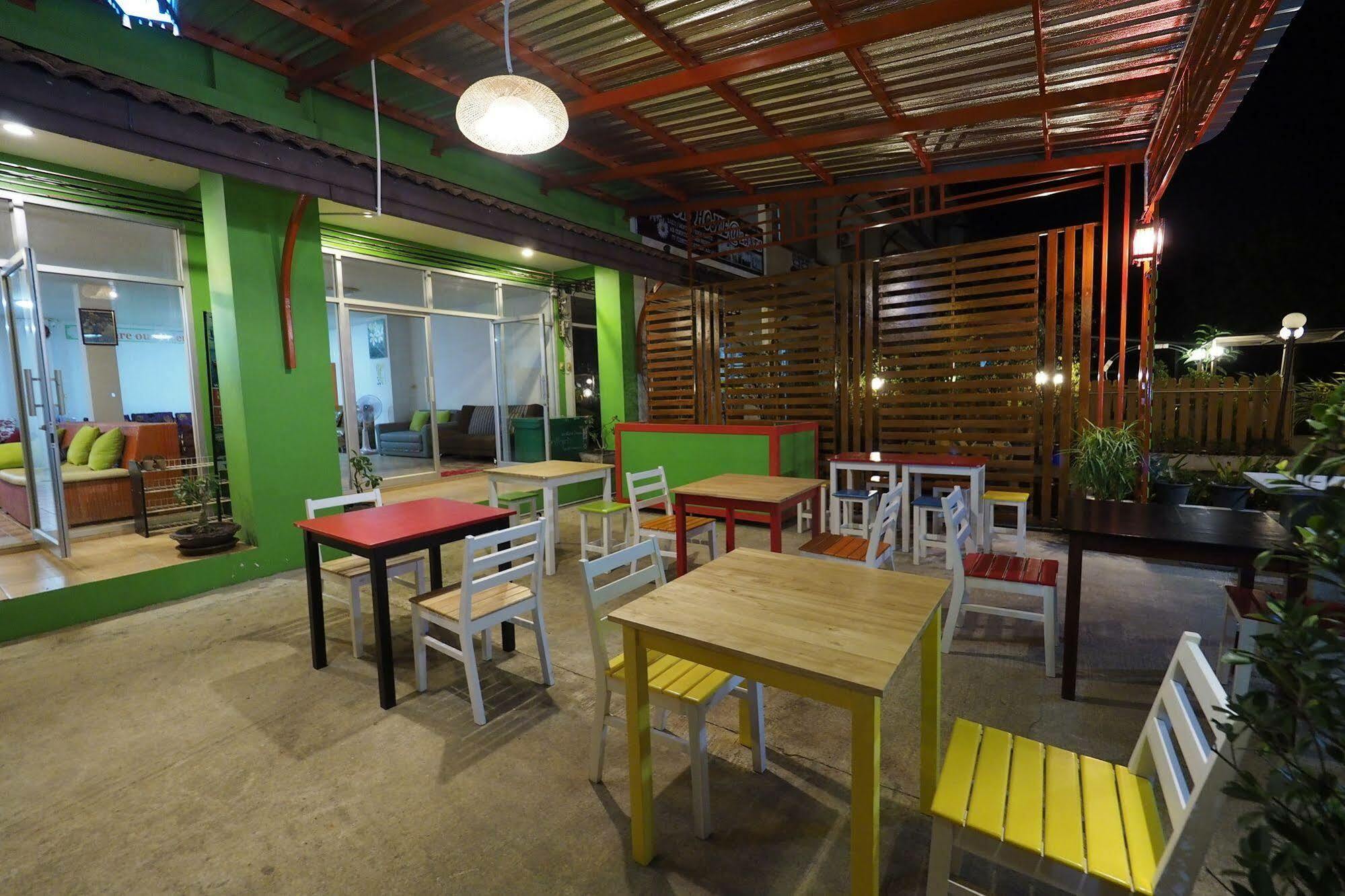 Fan Dee Hostel Ko Lanta Exterior foto